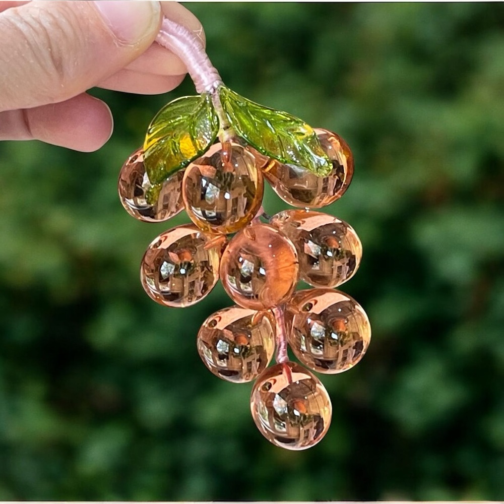Vintage Rosé Pink Lucite Grape Cluster – Mid-Century Modern Decor, Small